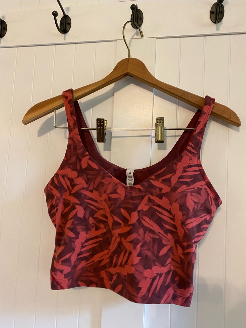 Lululemon Women’s Tank w/ Built in Bra size 8